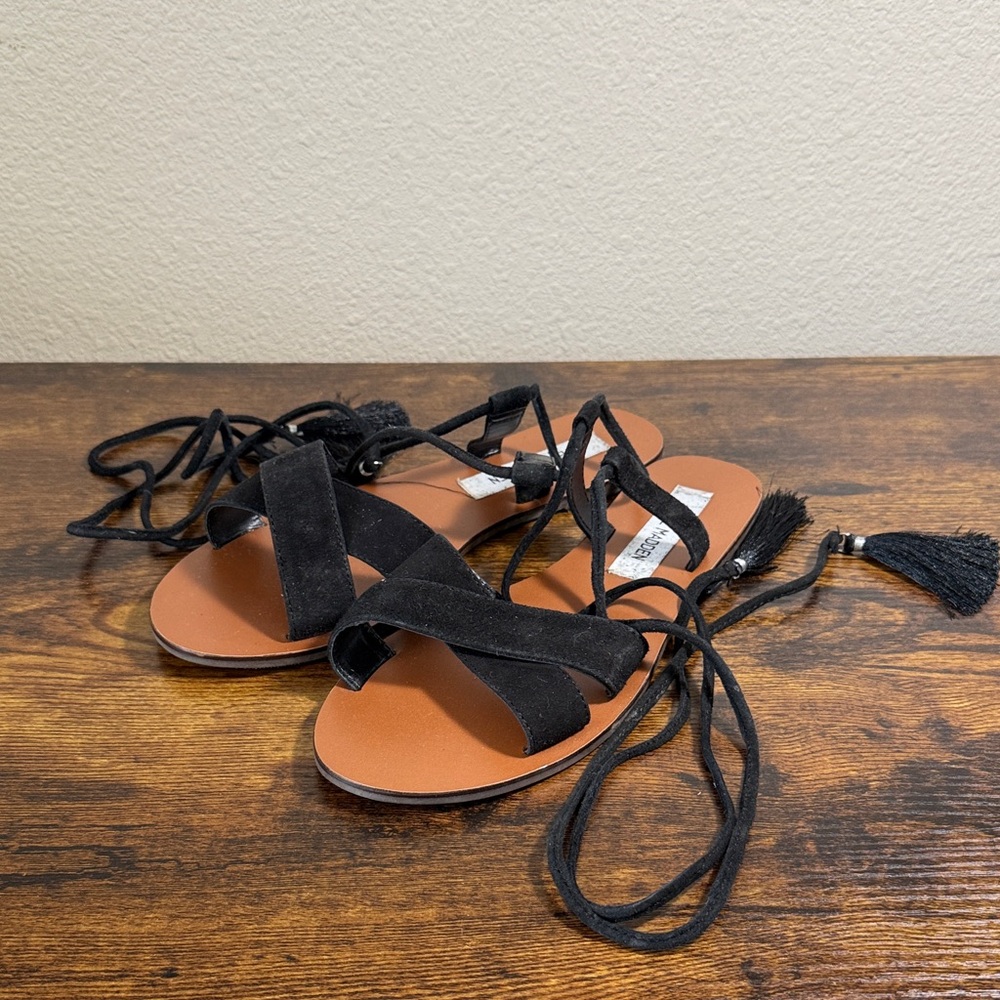 NWOT Steve Madden Dylan Black Strappy Sandals Size 7